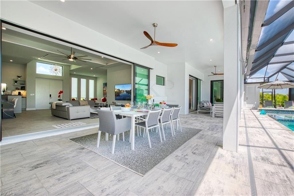 Traumhafte Waterfront-Villa in Cape Coral - Neubau mit Bootsanlage, Salzwasserpool & Luxusausstattung