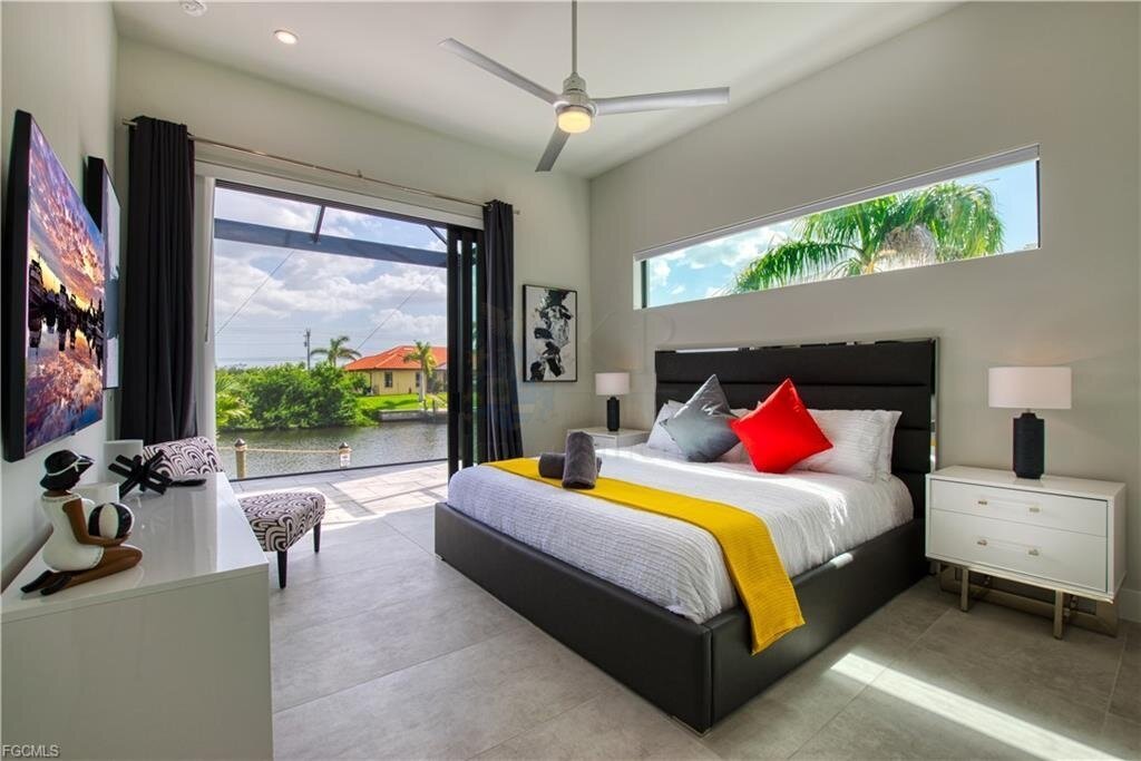 Traumhafte Waterfront-Villa in Cape Coral - Neubau mit Bootsanlage, Salzwasserpool & Luxusausstattung