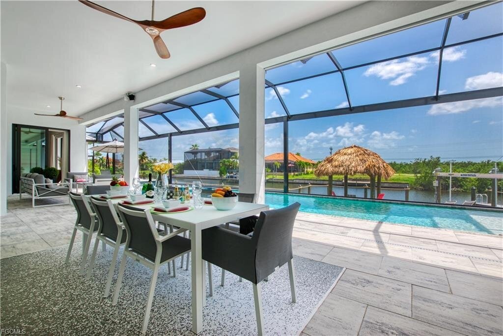 Traumhafte Waterfront-Villa in Cape Coral - Neubau mit Bootsanlage, Salzwasserpool & Luxusausstattung