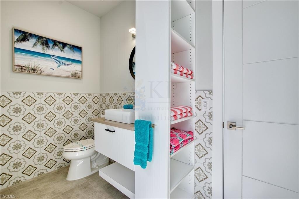 Traumhafte Waterfront-Villa in Cape Coral - Neubau mit Bootsanlage, Salzwasserpool & Luxusausstattung