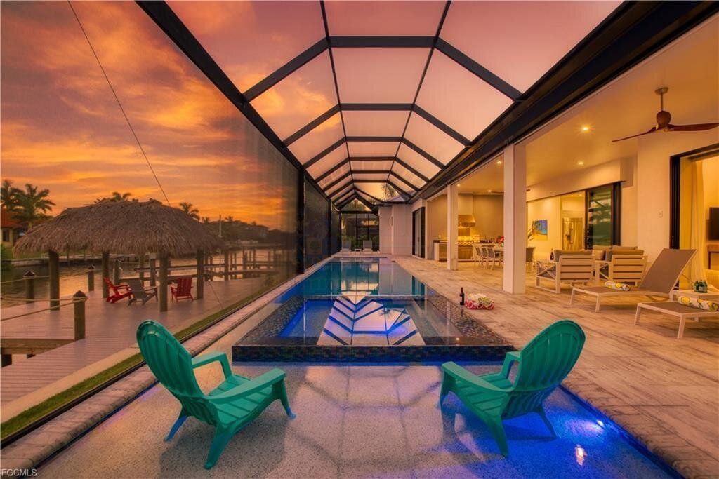 Traumhafte Waterfront-Villa in Cape Coral - Neubau mit Bootsanlage, Salzwasserpool & Luxusausstattung