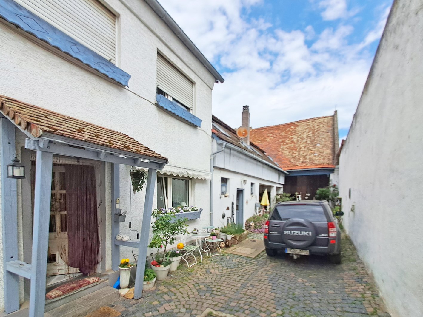 Innerörtliche Hofreite mit Möglichkeit der Pferdehaltung