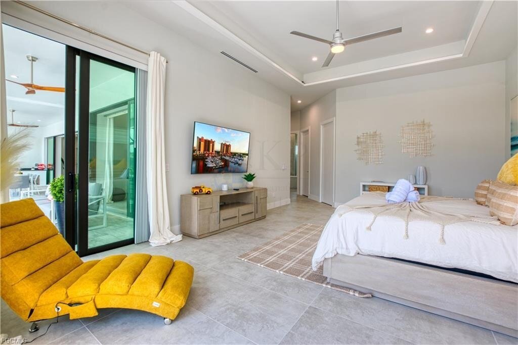 Traumhafte Waterfront-Villa in Cape Coral - Neubau mit Bootsanlage, Salzwasserpool & Luxusausstattung