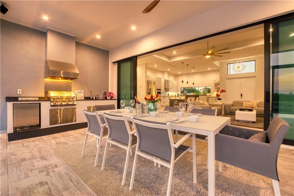 Traumhafte Waterfront-Villa in Cape Coral - Neubau mit Bootsanlage, Salzwasserpool & Luxusausstattung