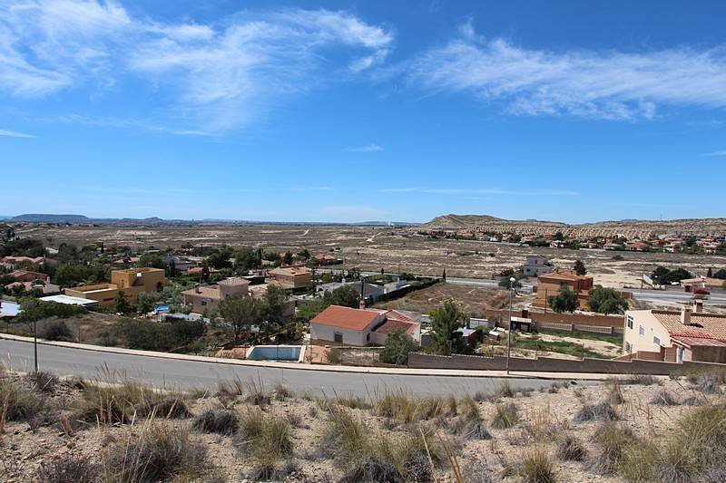 Traumhaftes Baugrundstück in Villenlage - 1.200 m² für freistehende Villa