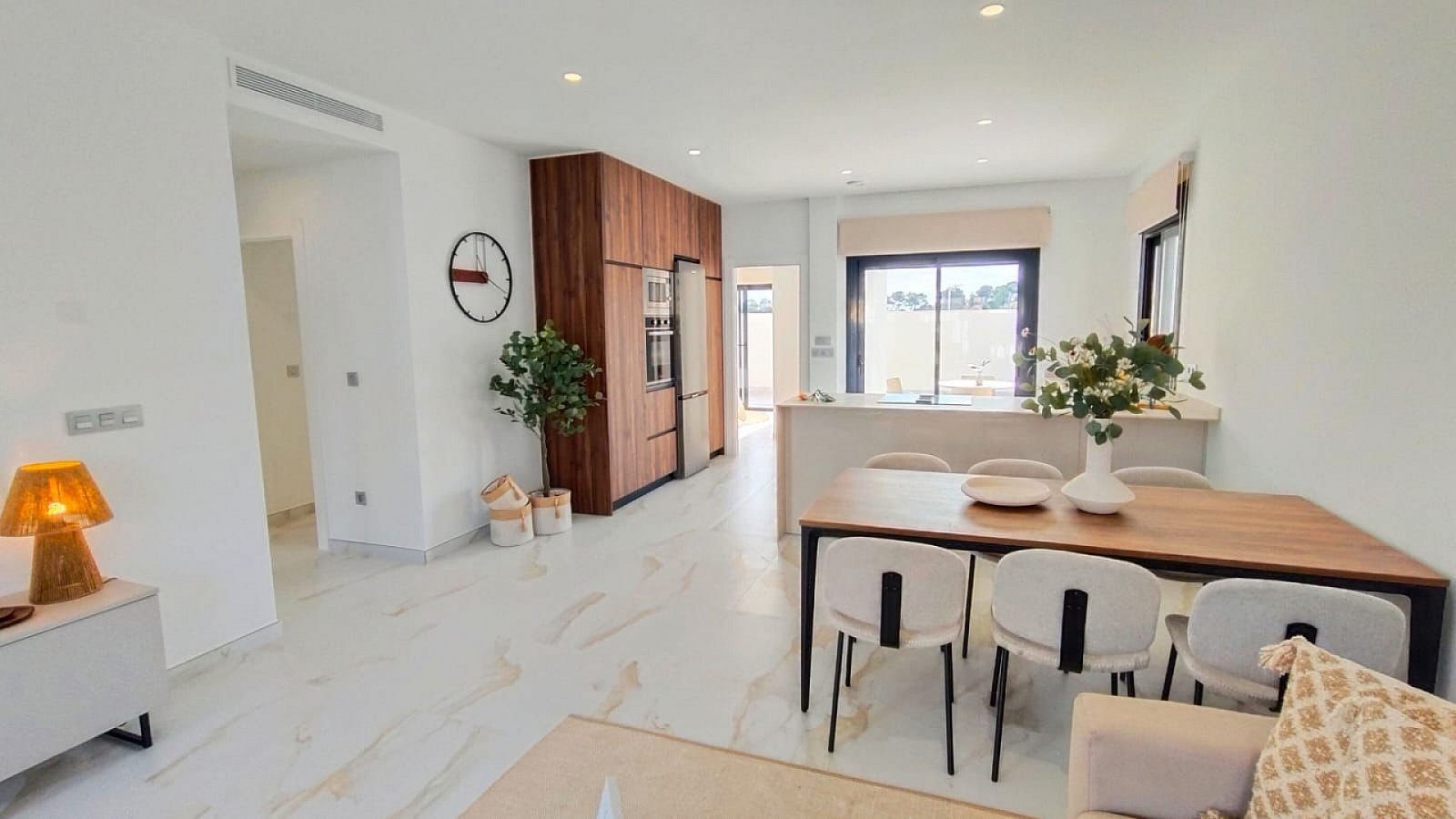 Pinar De Campoverde: Mediterranes Wohnen in privater Villa 