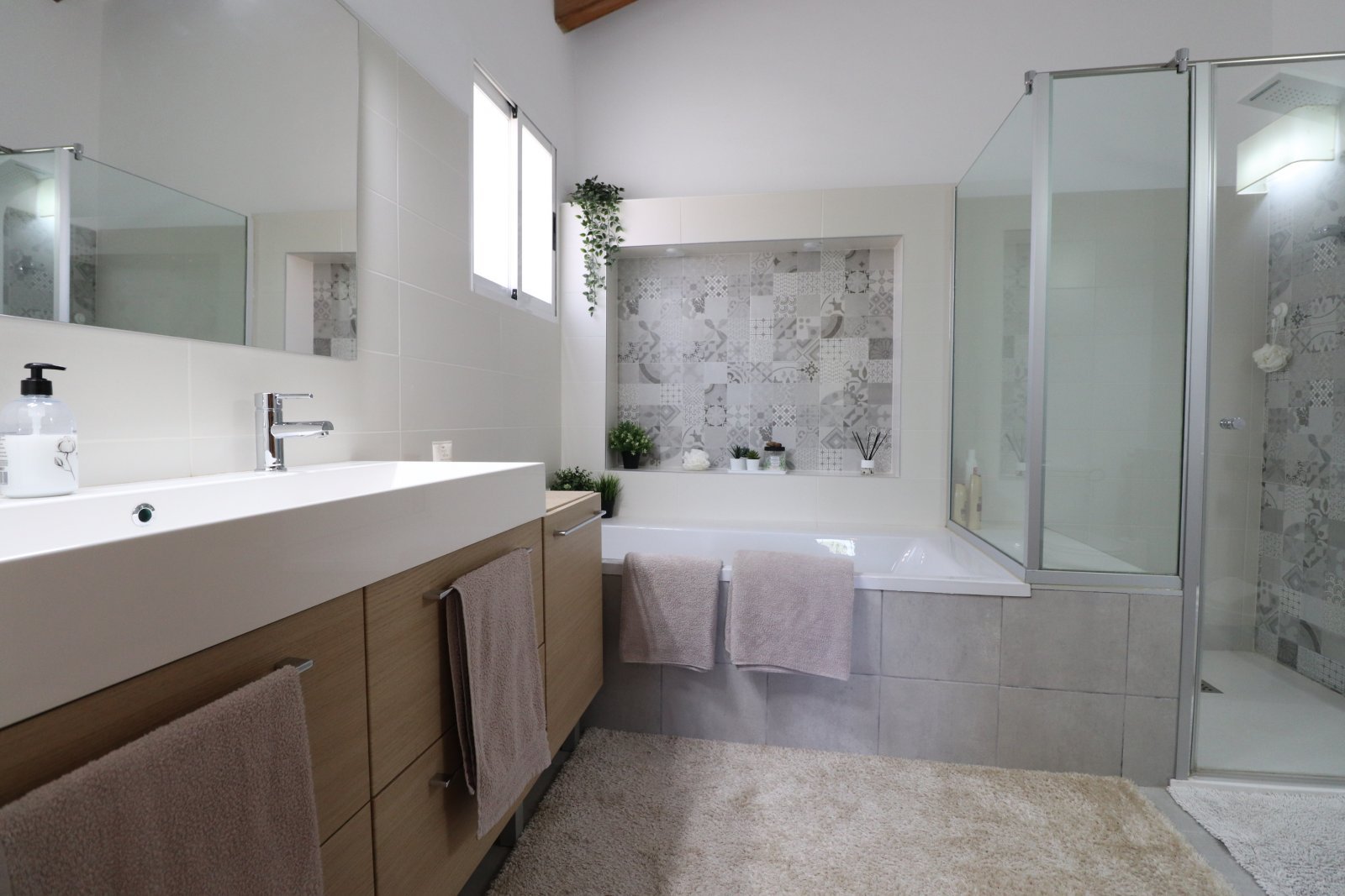 Exklusive Landresidenz mit Pool, BBQ-Bereich und herrlichen Ausblicken