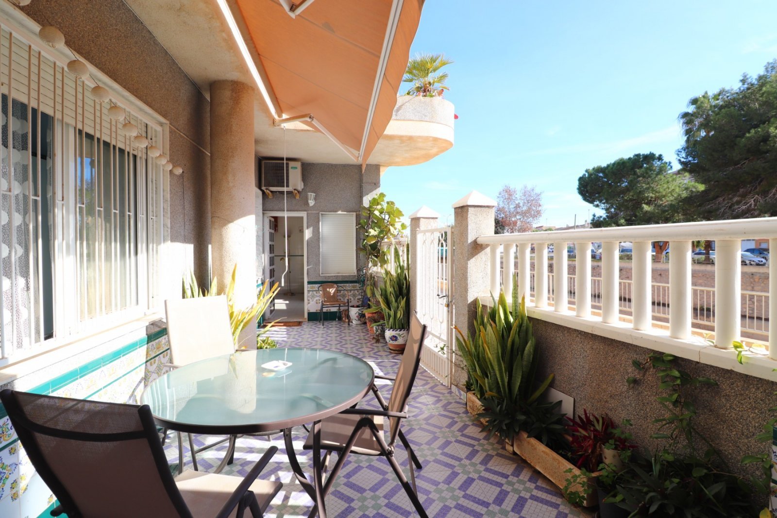Sonniges Apartment mit Terrasse &amp; Blick
