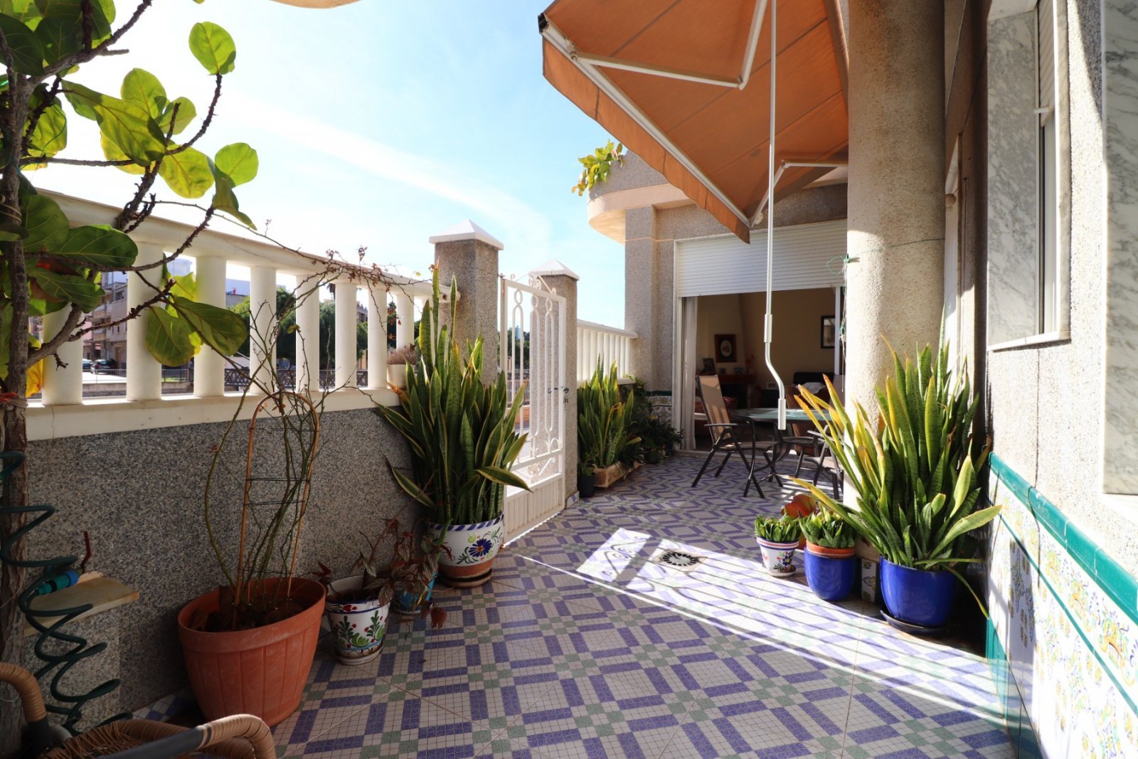 Sonniges Apartment mit Terrasse &amp; Blick