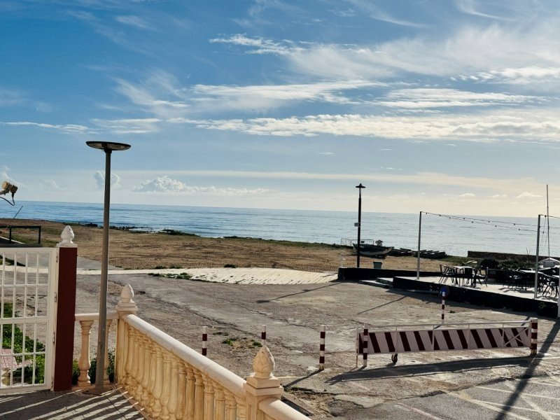Strandnahe Wohnung mit Meerblick &amp; Terrasse
