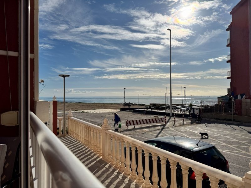 Strandnahe Wohnung mit Meerblick &amp; Terrasse