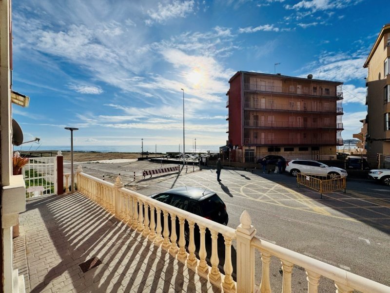 Strandnahe Wohnung mit Meerblick &amp; Terrasse