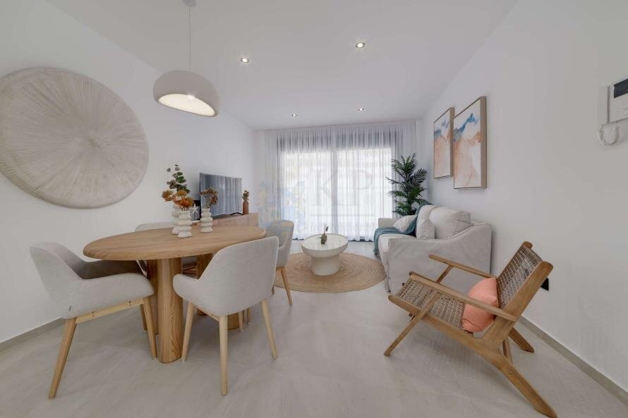 Hochmoderne Wohnung im privatem Wohnkomplex sehr nahe am Meer