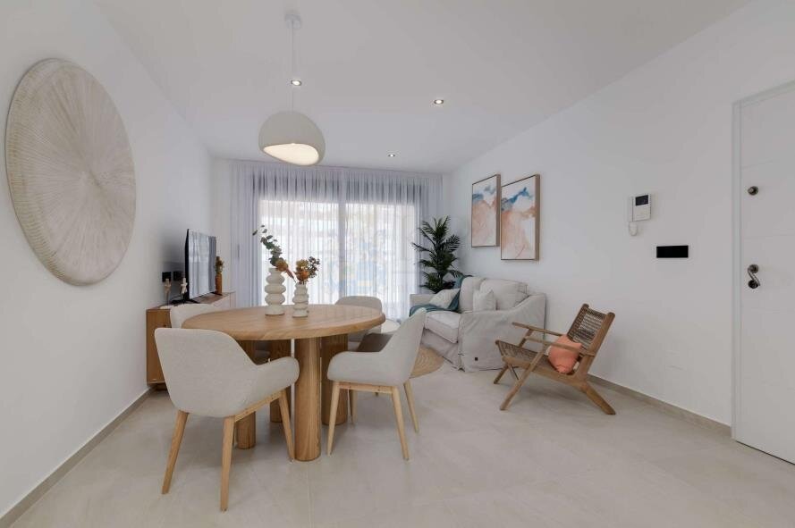 Hochmoderne Wohnung im privatem Wohnkomplex sehr nahe am Meer