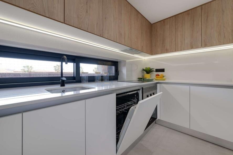 Hochmoderne Wohnung im privatem Wohnkomplex sehr nahe am Meer
