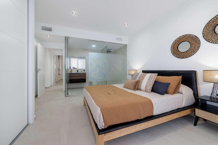 Hochmoderne Wohnung im privatem Wohnkomplex sehr nahe am Meer