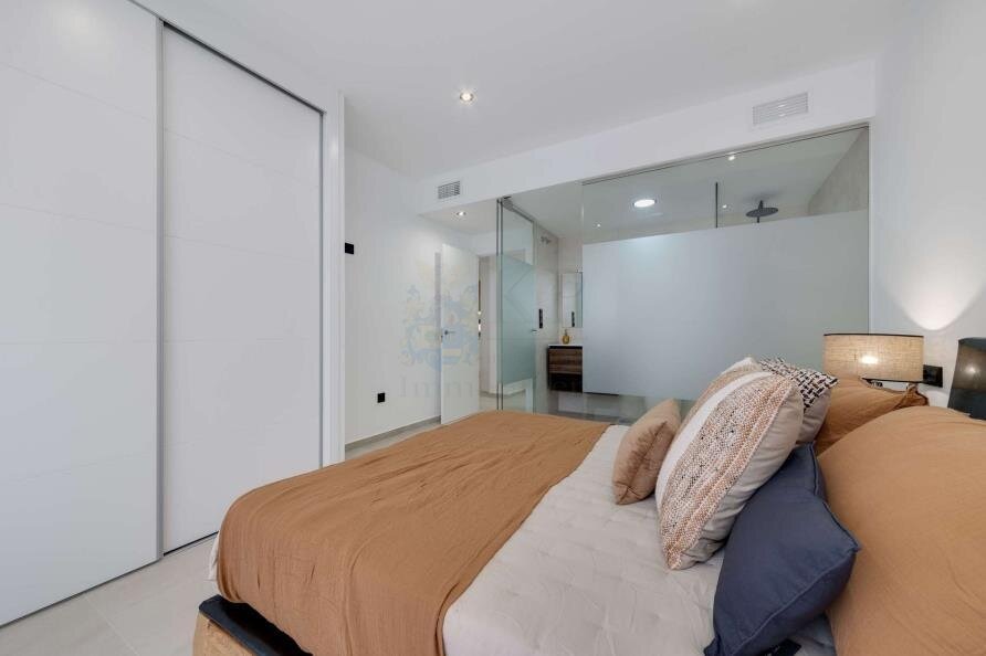 Hochmoderne Wohnung im privatem Wohnkomplex sehr nahe am Meer