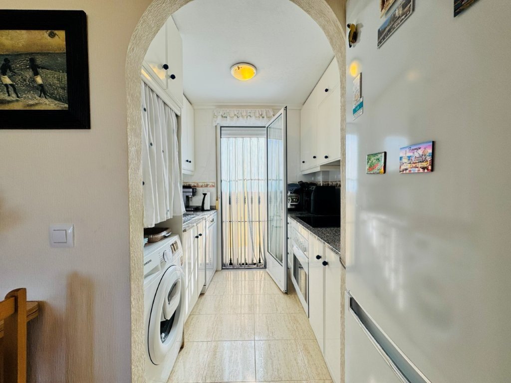 Großzügige Wohnung mit privatem Pool &amp; Garten