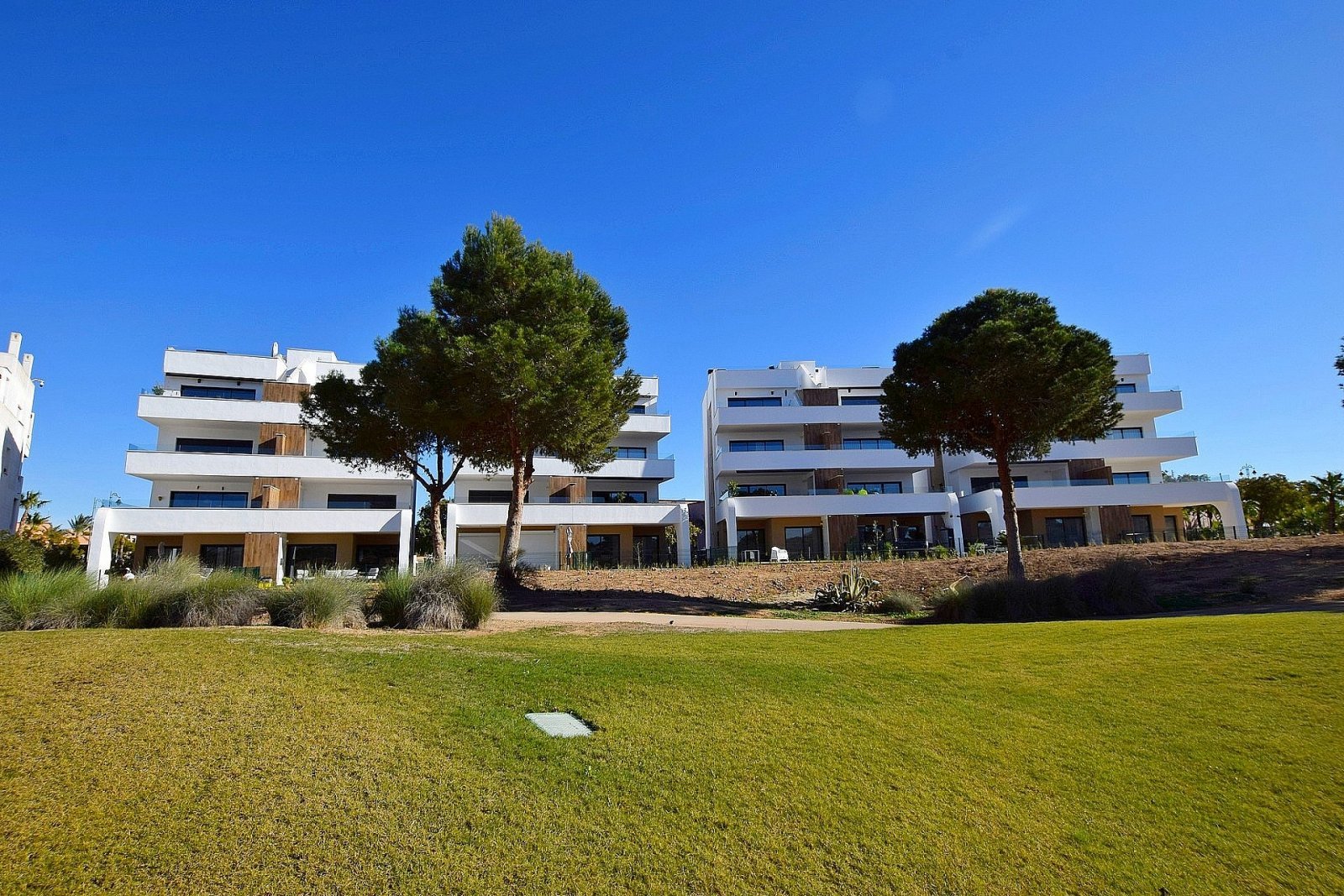Bungalow-Apartment mit Garten &amp; Pool am Golfplatz
