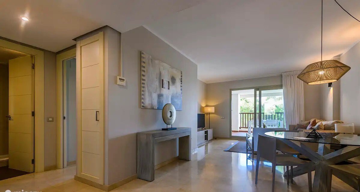 Schöne Wohnung in las Colinas Golf und Countryclub