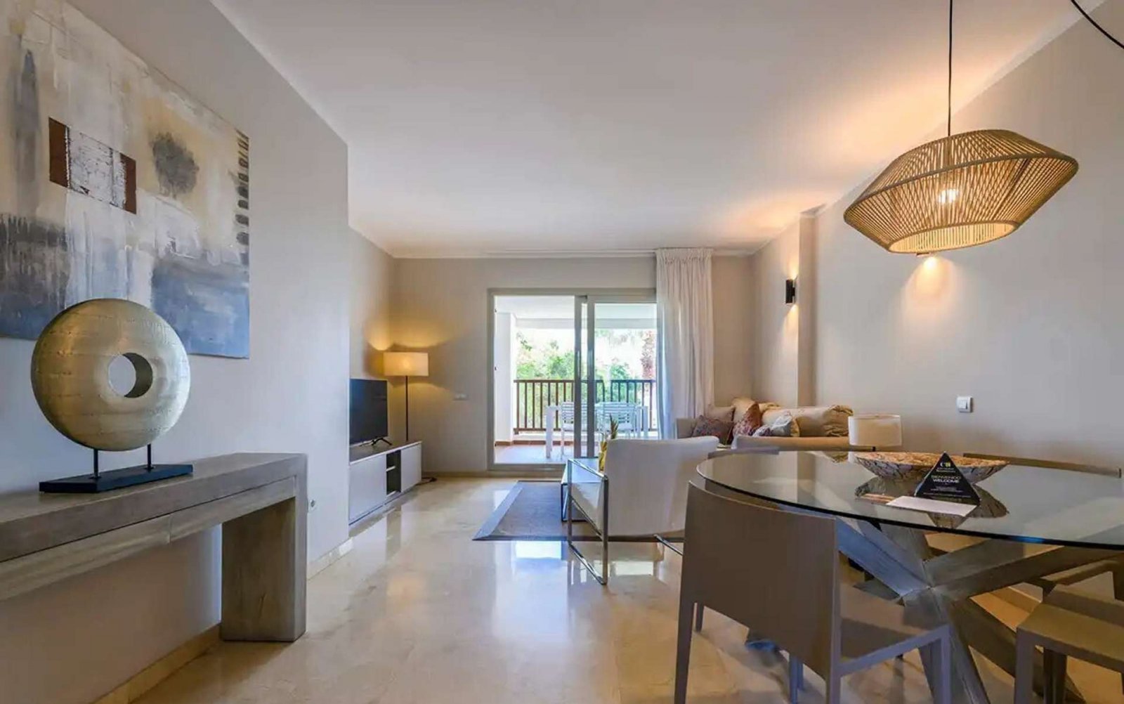 Schöne Wohnung in las Colinas Golf und Countryclub