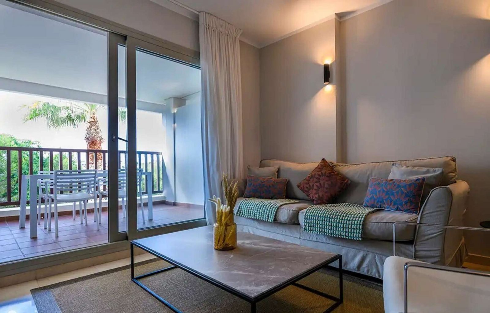 Schöne Wohnung in las Colinas Golf und Countryclub