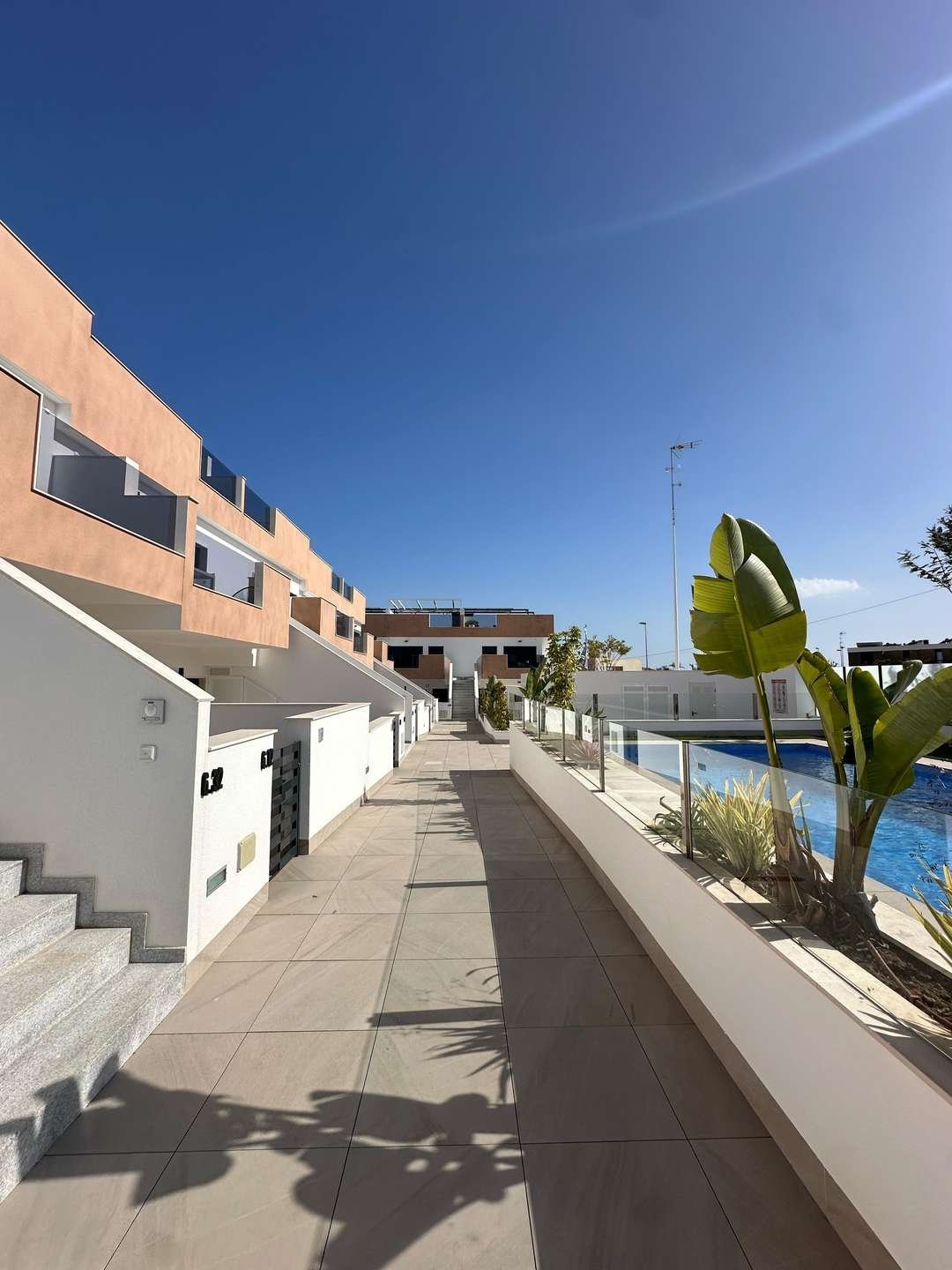 Spektakuläre Wohnung mit Oasen-Pool