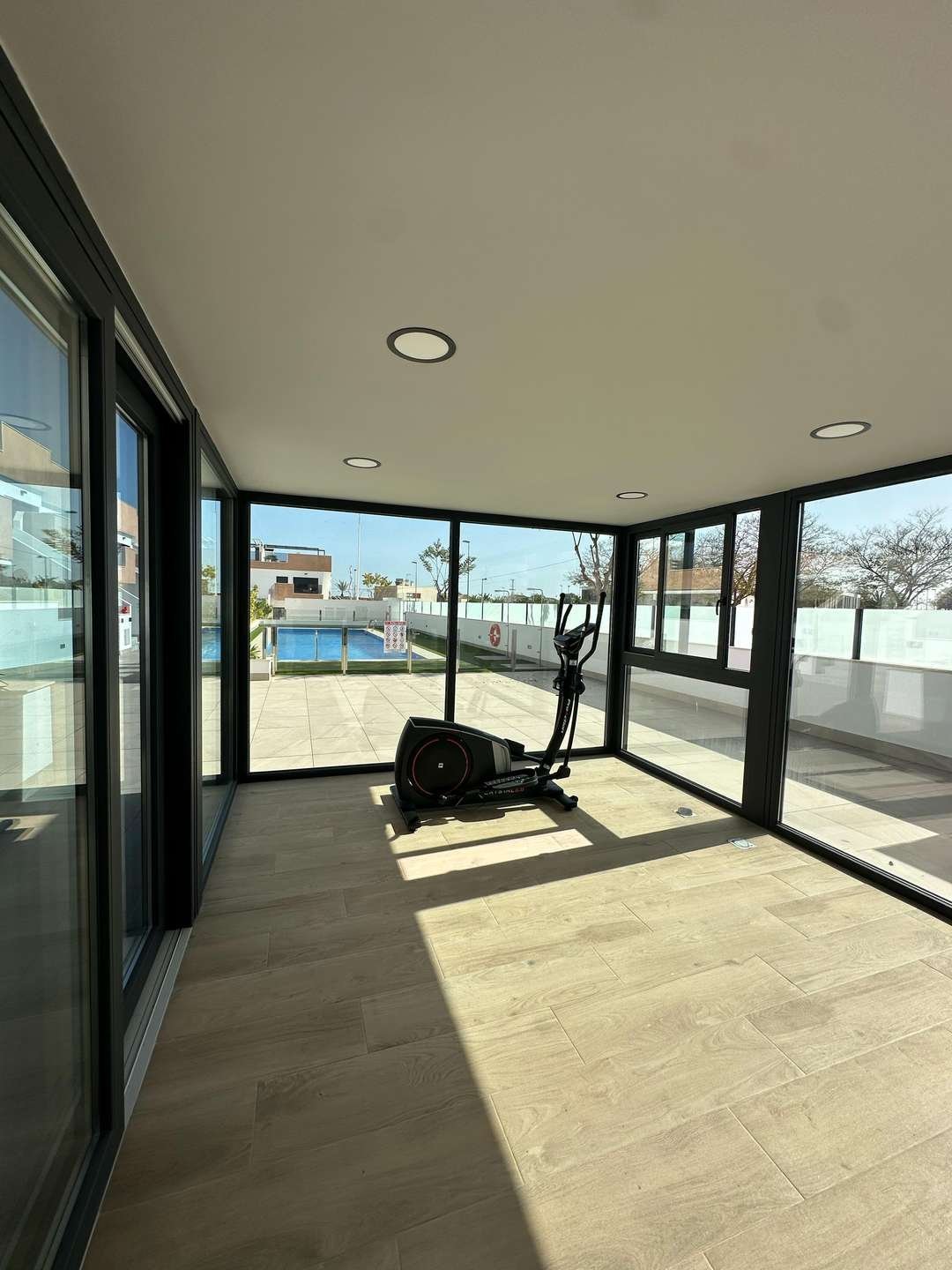 Spektakuläre Wohnung mit Oasen-Pool