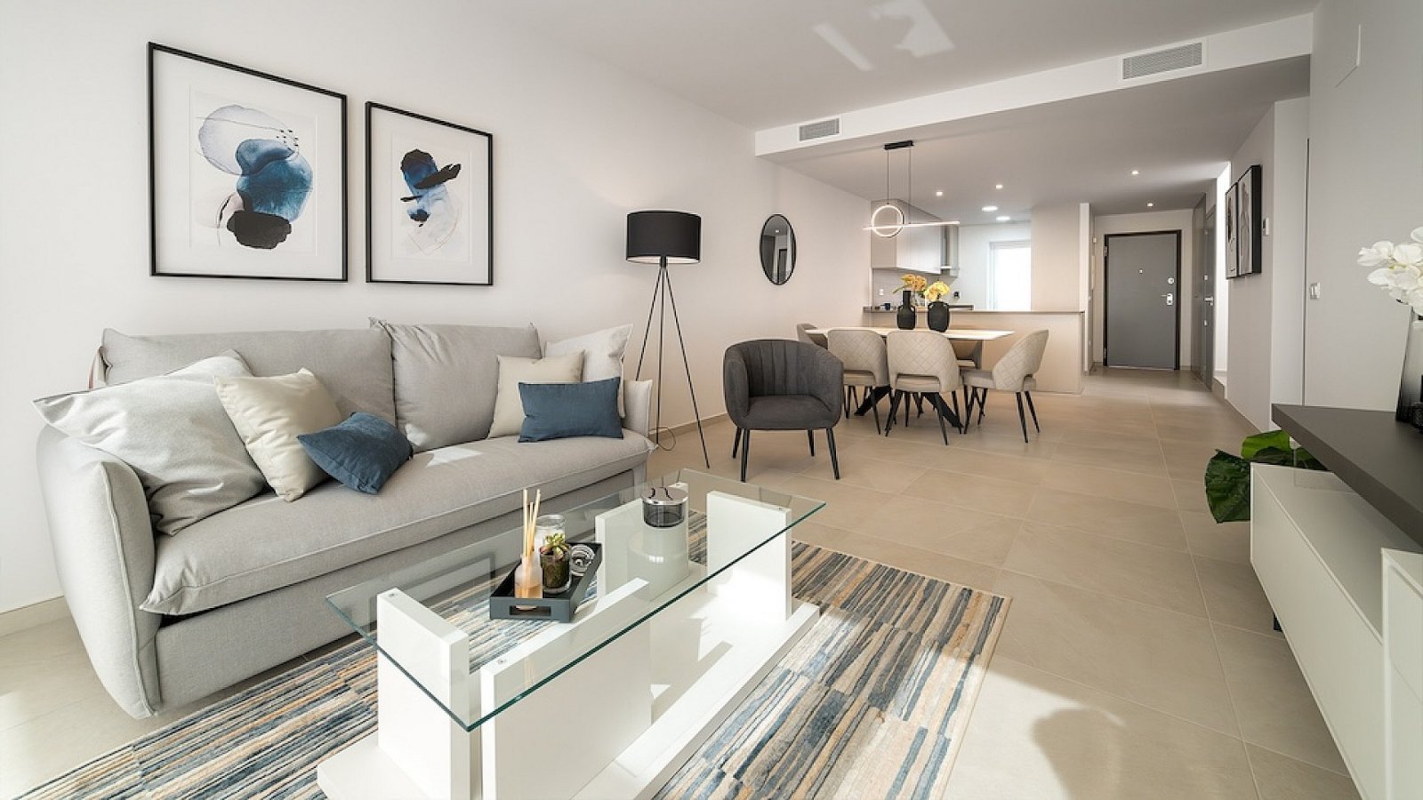 Luxus-Apartments mit Garten, Solarium & Meerblick