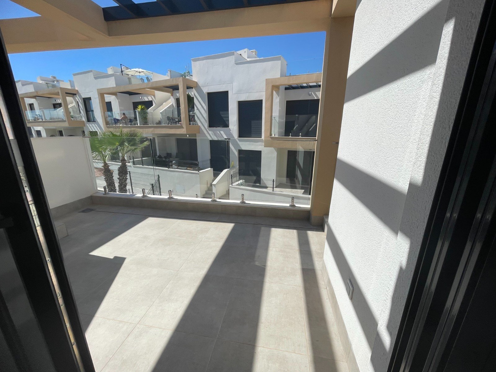 Helles Eckapartment mit großzügigem Dachterrassenbereich