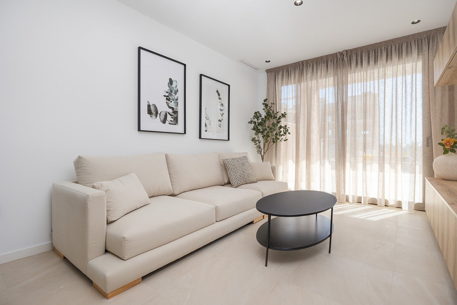Traumwohnung mit Terrasse und Poolzugang