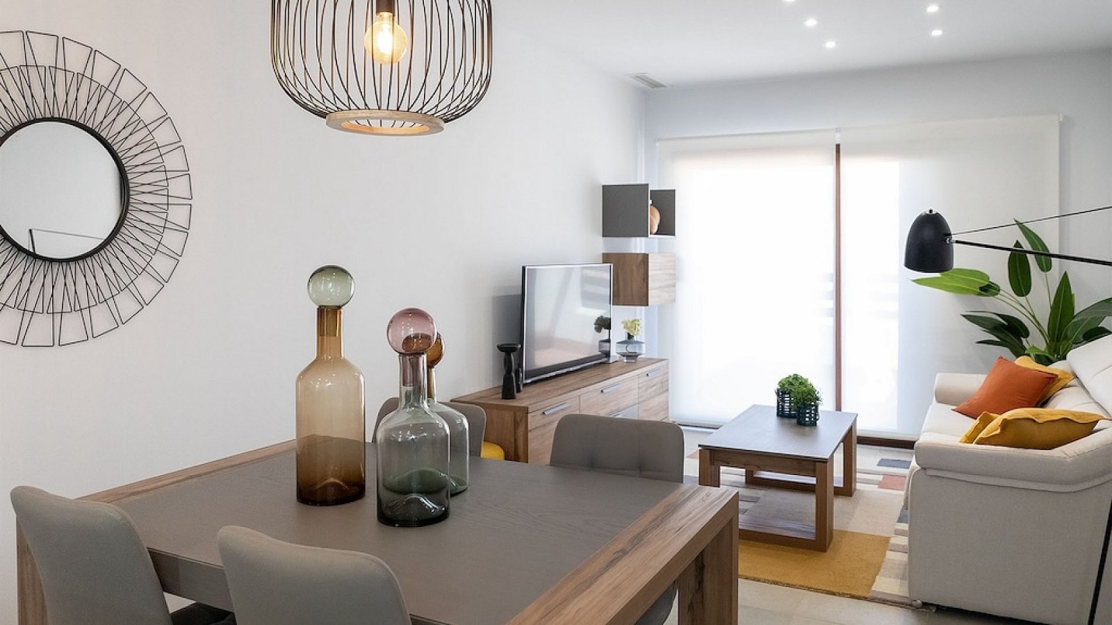 Moderne Apartments nahe Strand mit Pool & Komfort