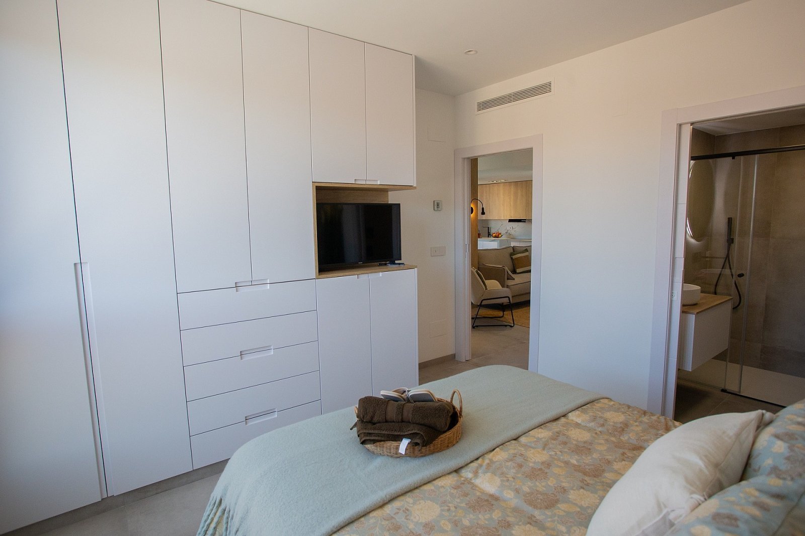 Exklusive Luxusresidenz mit Terrasse &amp; beheiztem Pool