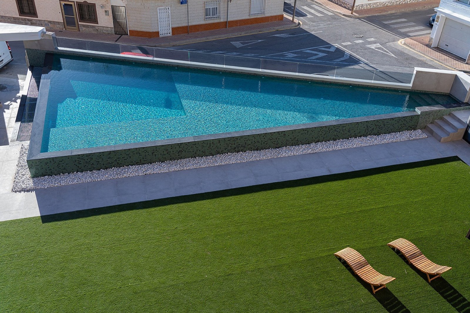 Exklusive Luxusresidenz mit Terrasse &amp; beheiztem Pool