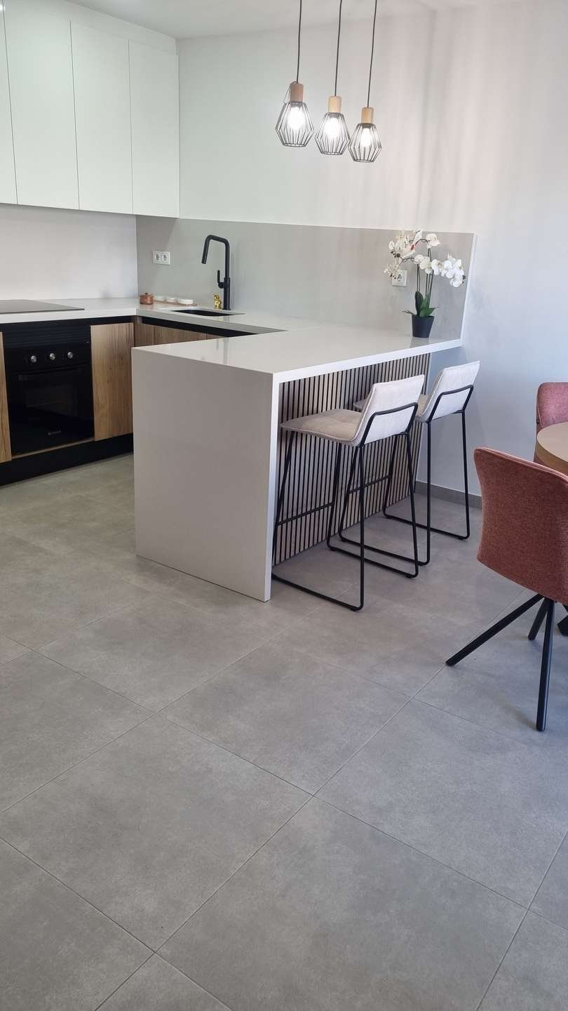 Schönes Penthouse mit Gemeinschaftspool in Meeresnähe
