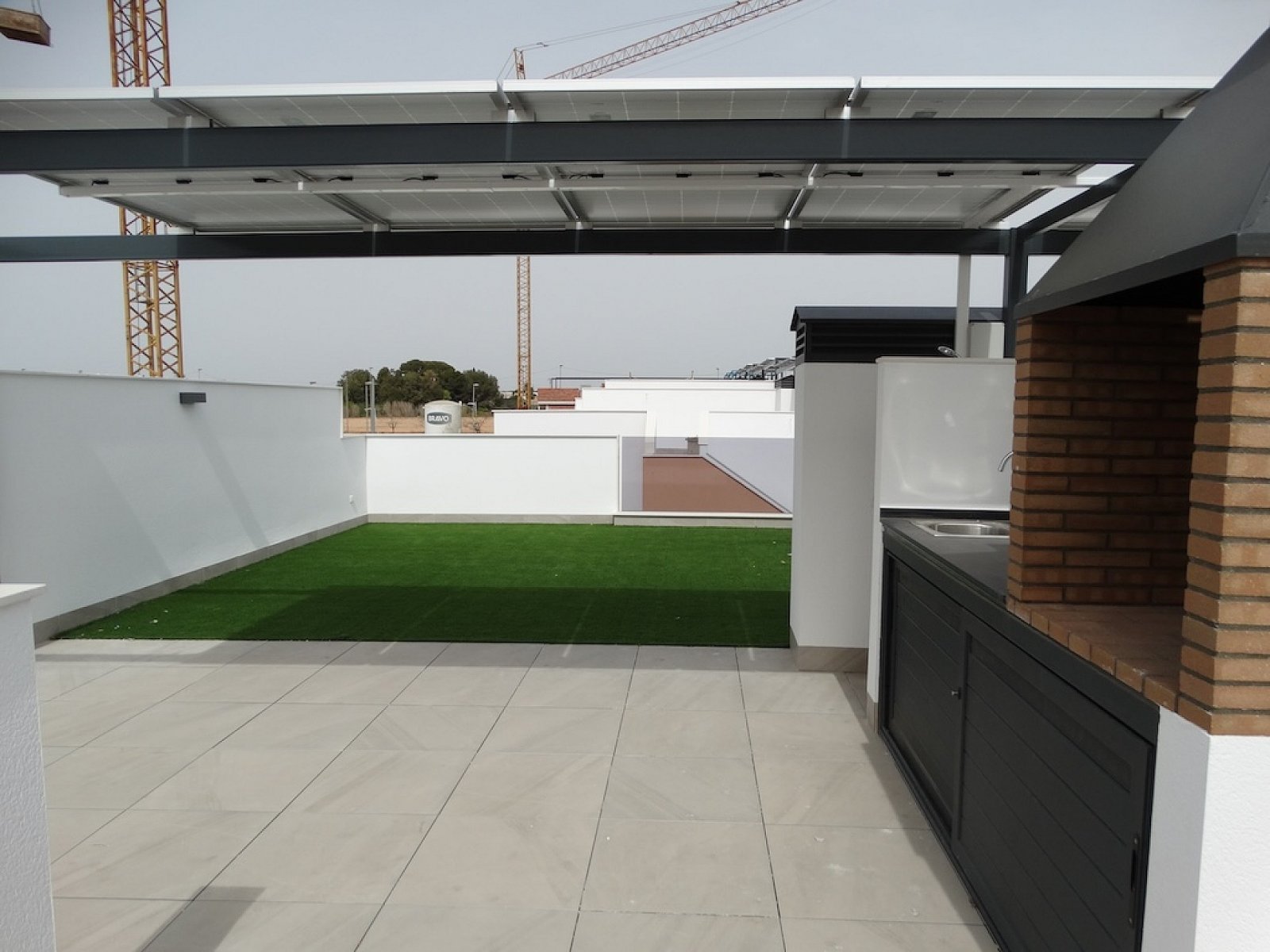 Exklusives Solarium-Apartment mit Pool