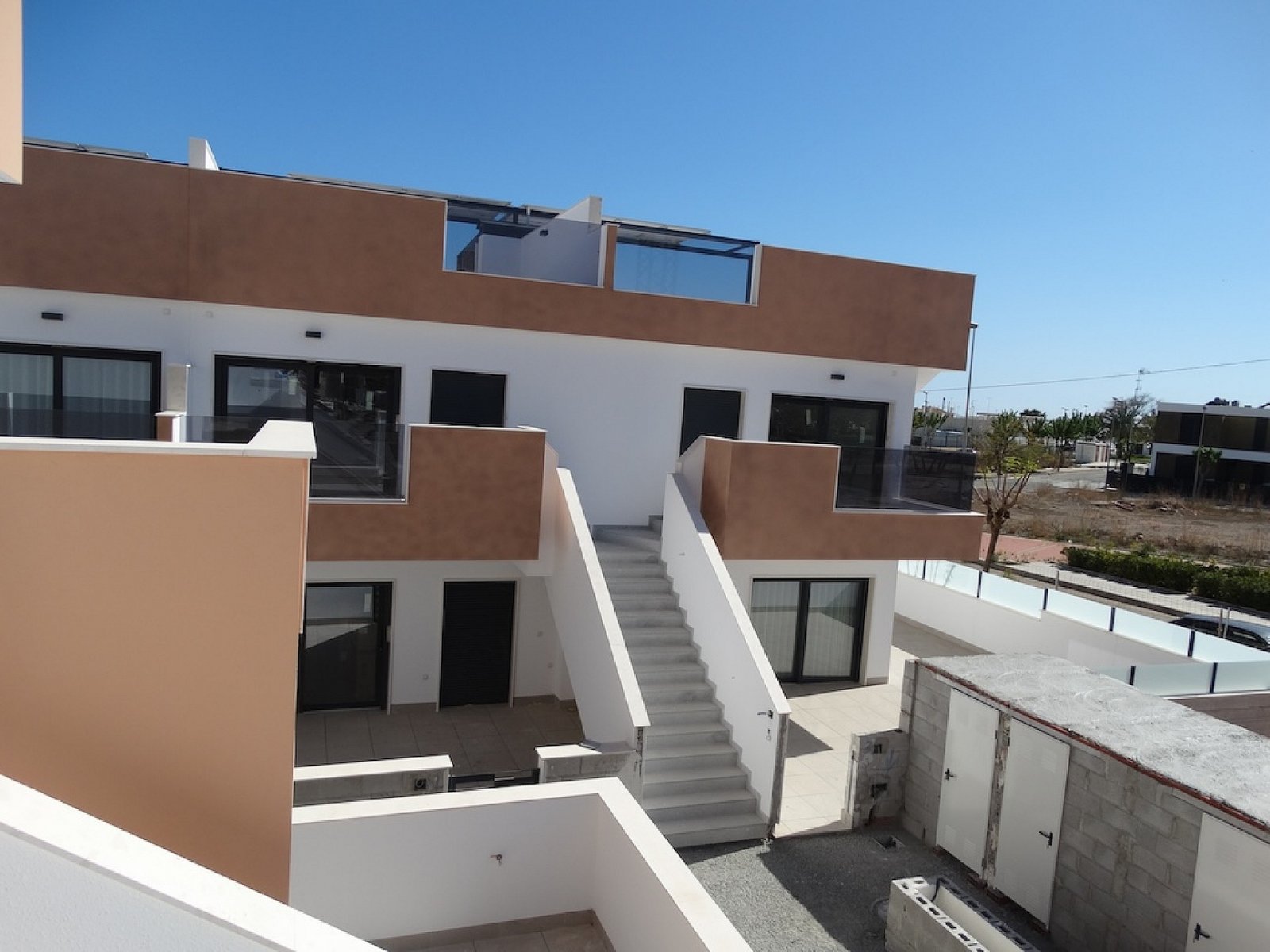 Traumwohnung mit Garten & Pool