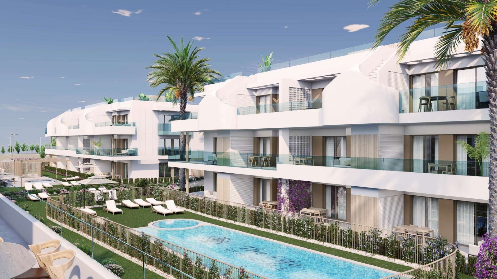 SchönesPenthouse mit Meerblick in Strandnähe