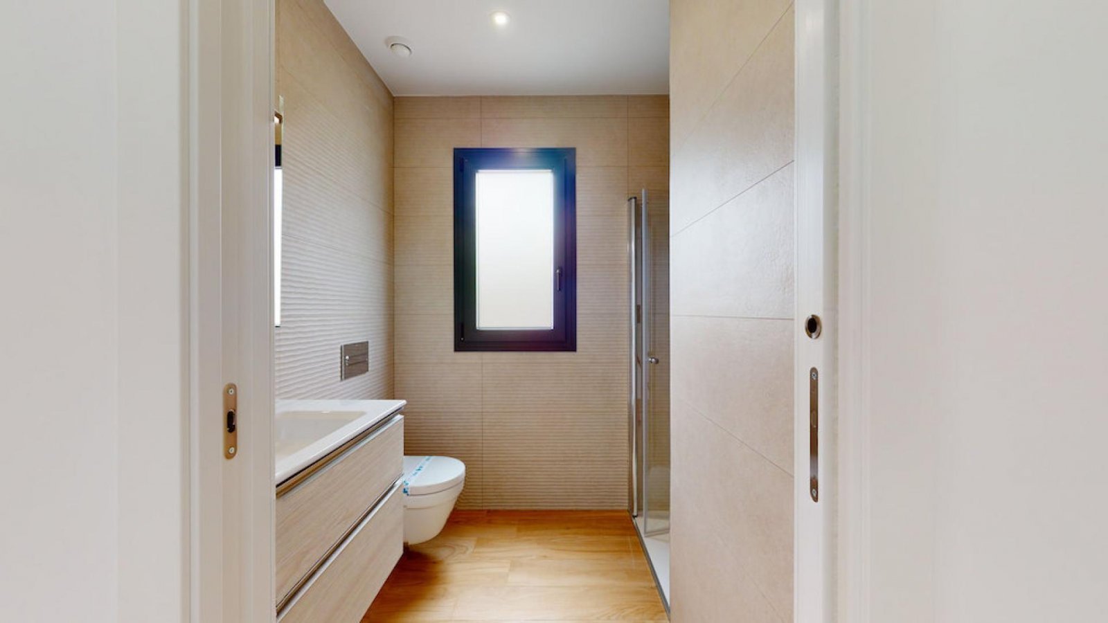 Elegantes Apartment mit Privatgarten &amp; Pool