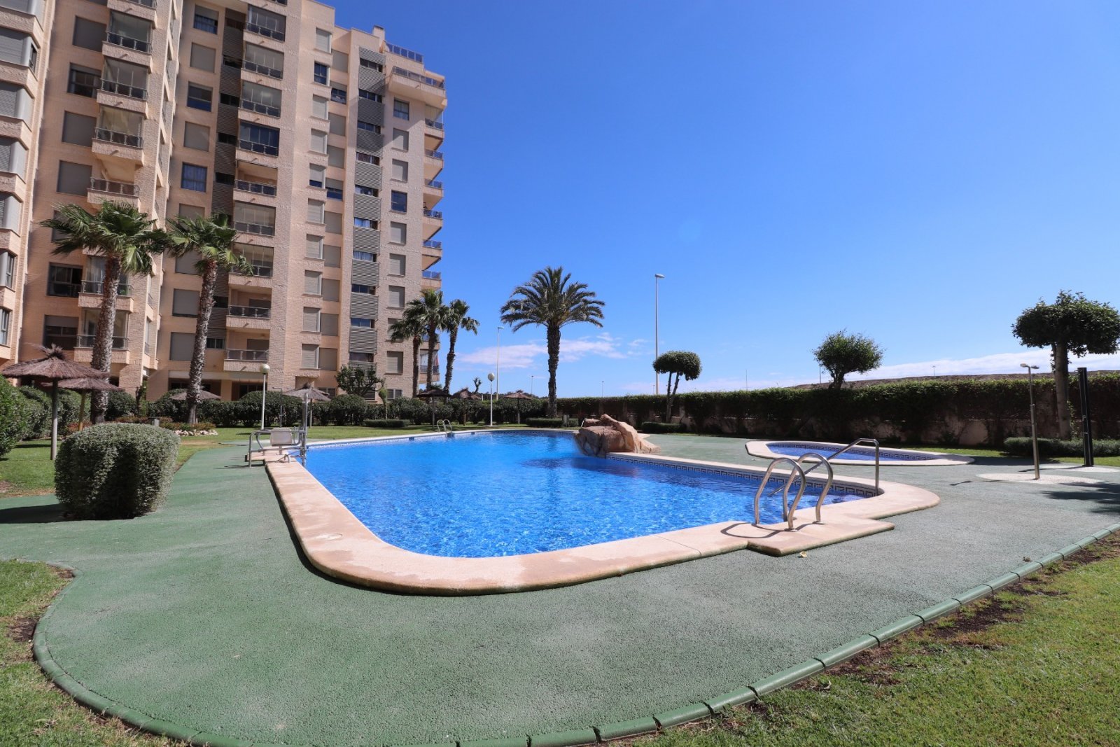 Hochgelegenes Luxus-Penthouse mit traumhafter Aussicht