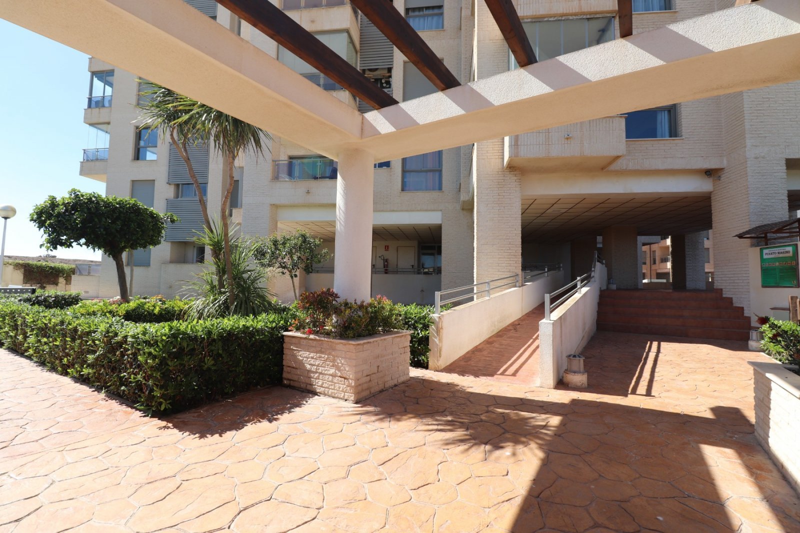 Hochgelegenes Luxus-Penthouse mit traumhafter Aussicht