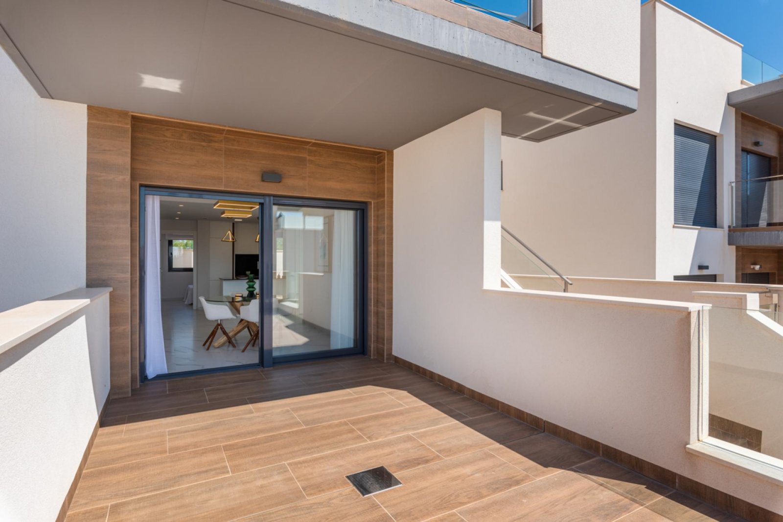 San Miguel de Salinas: Komfortable Wohnung mit Garten oder Dachterrasse 