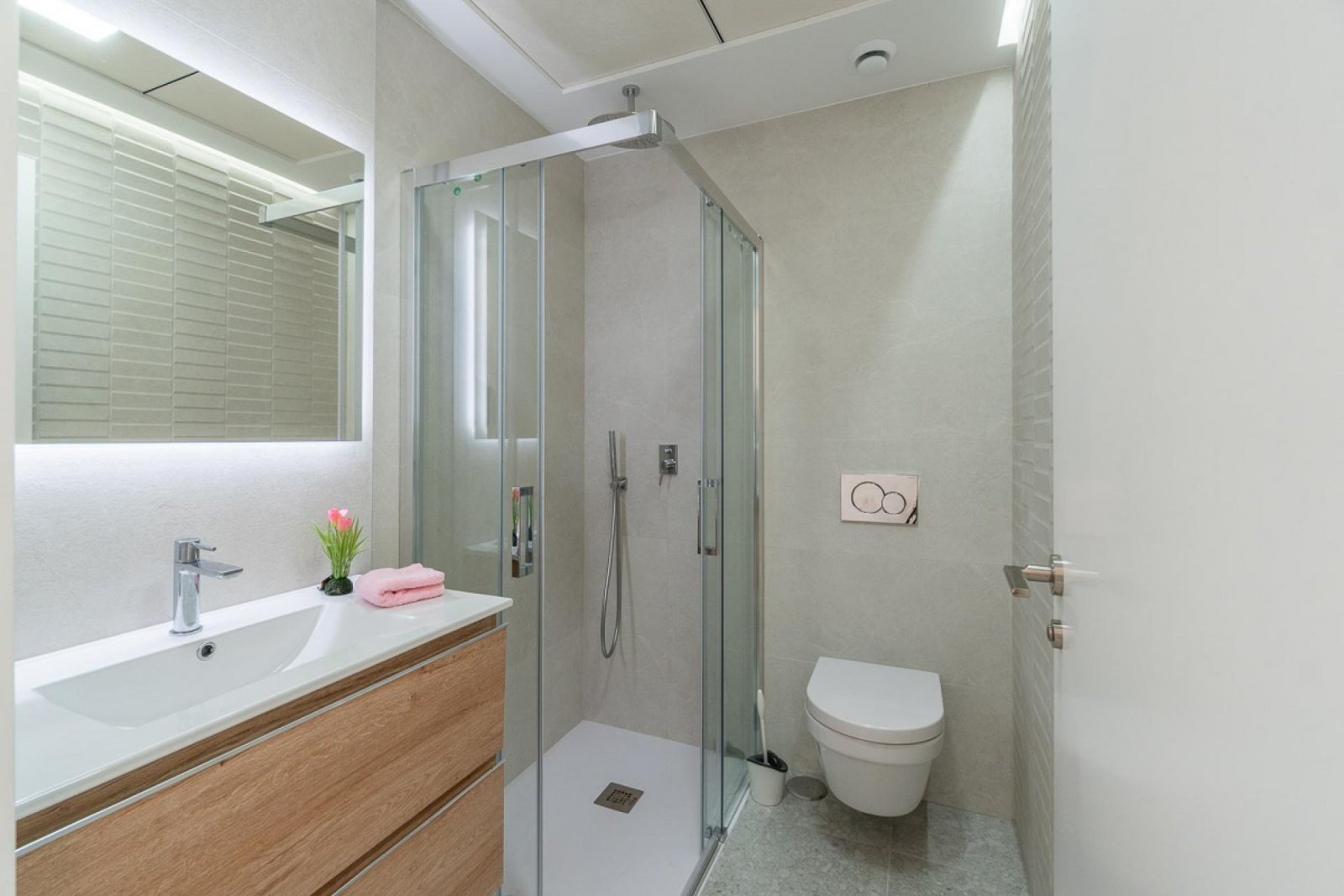 Sonne, Raum & Komfort - Apartment mit Solarium
