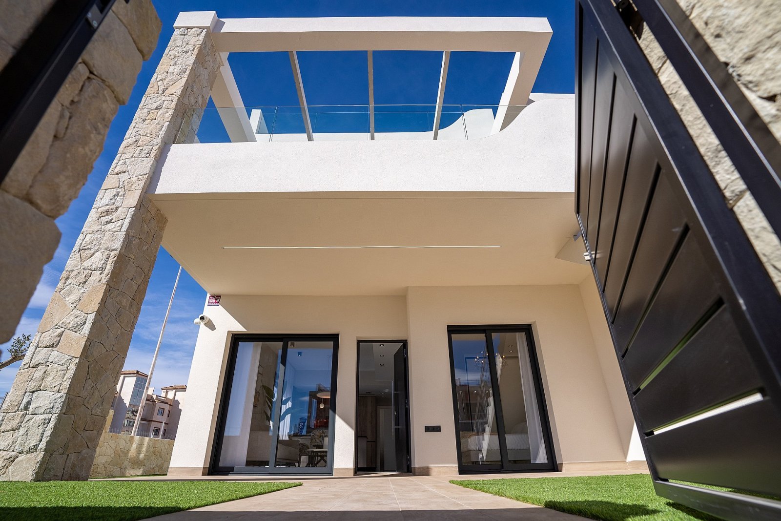 Pilar de la Horadada: Traumwohnung mit Garten, Jacuzzi und Tiefgarage 