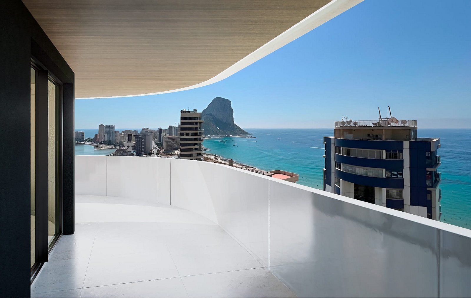 Modernes Wohnen mit Infinity-Pool, Spa & Komfort