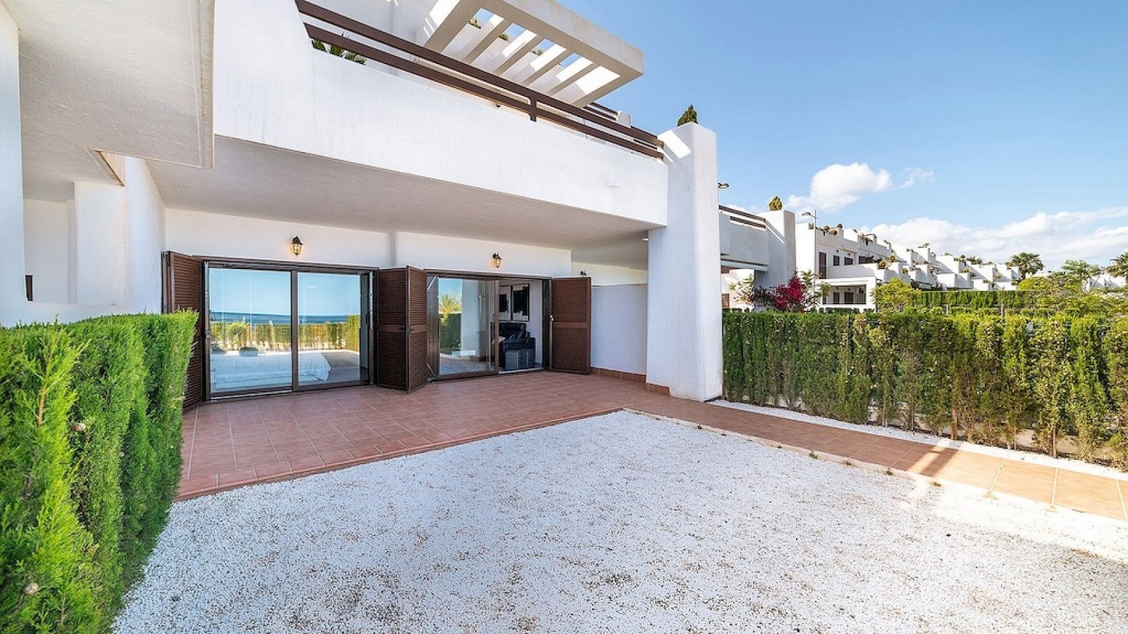 Exklusive Gartenwohnung direkt am Meer