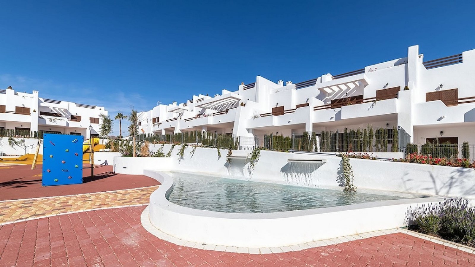 Exklusive Gartenwohnung direkt am Meer