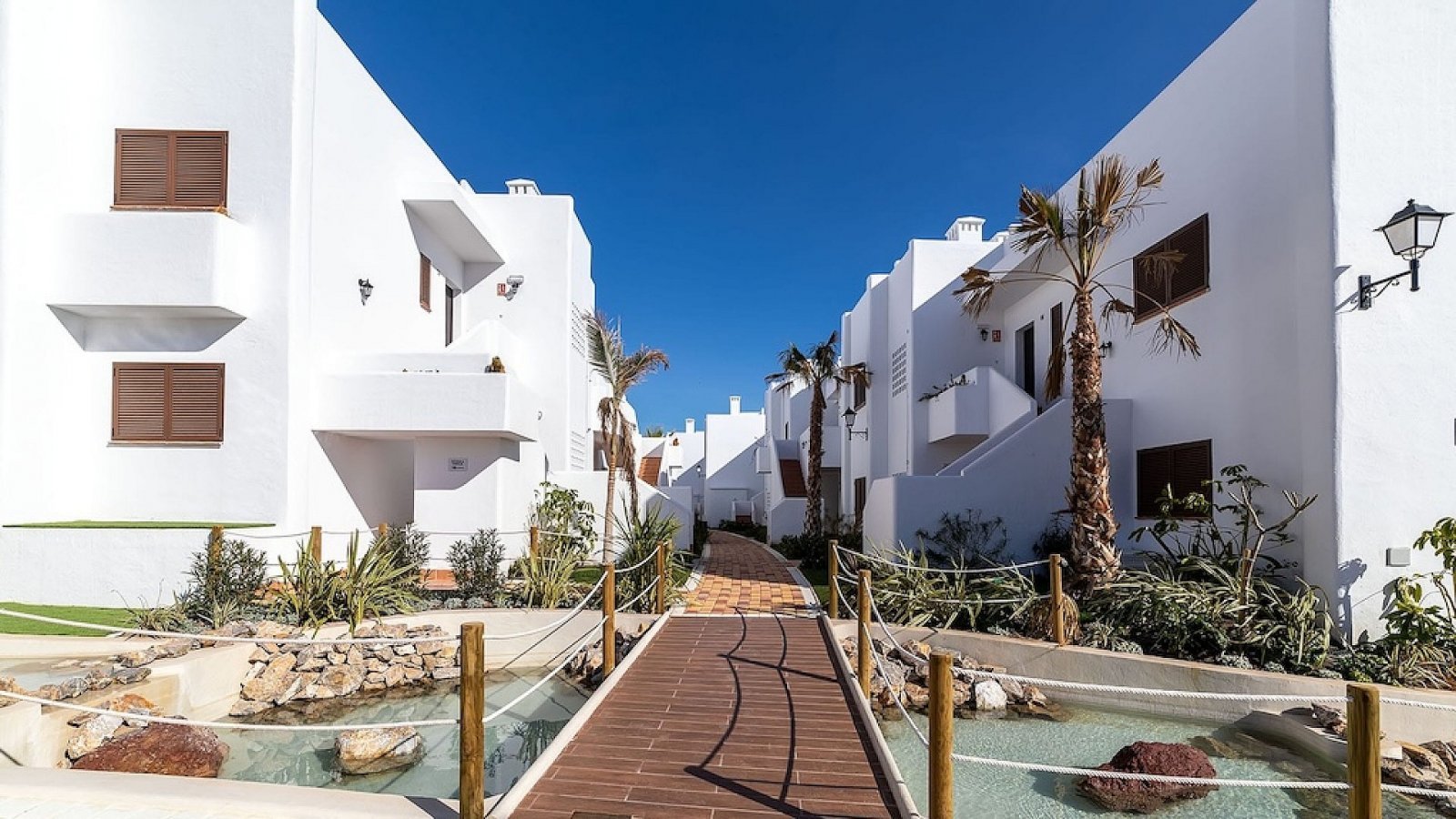 Exklusive Gartenwohnung direkt am Meer