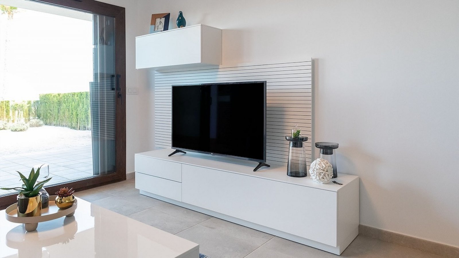 Exklusive Gartenwohnung direkt am Meer