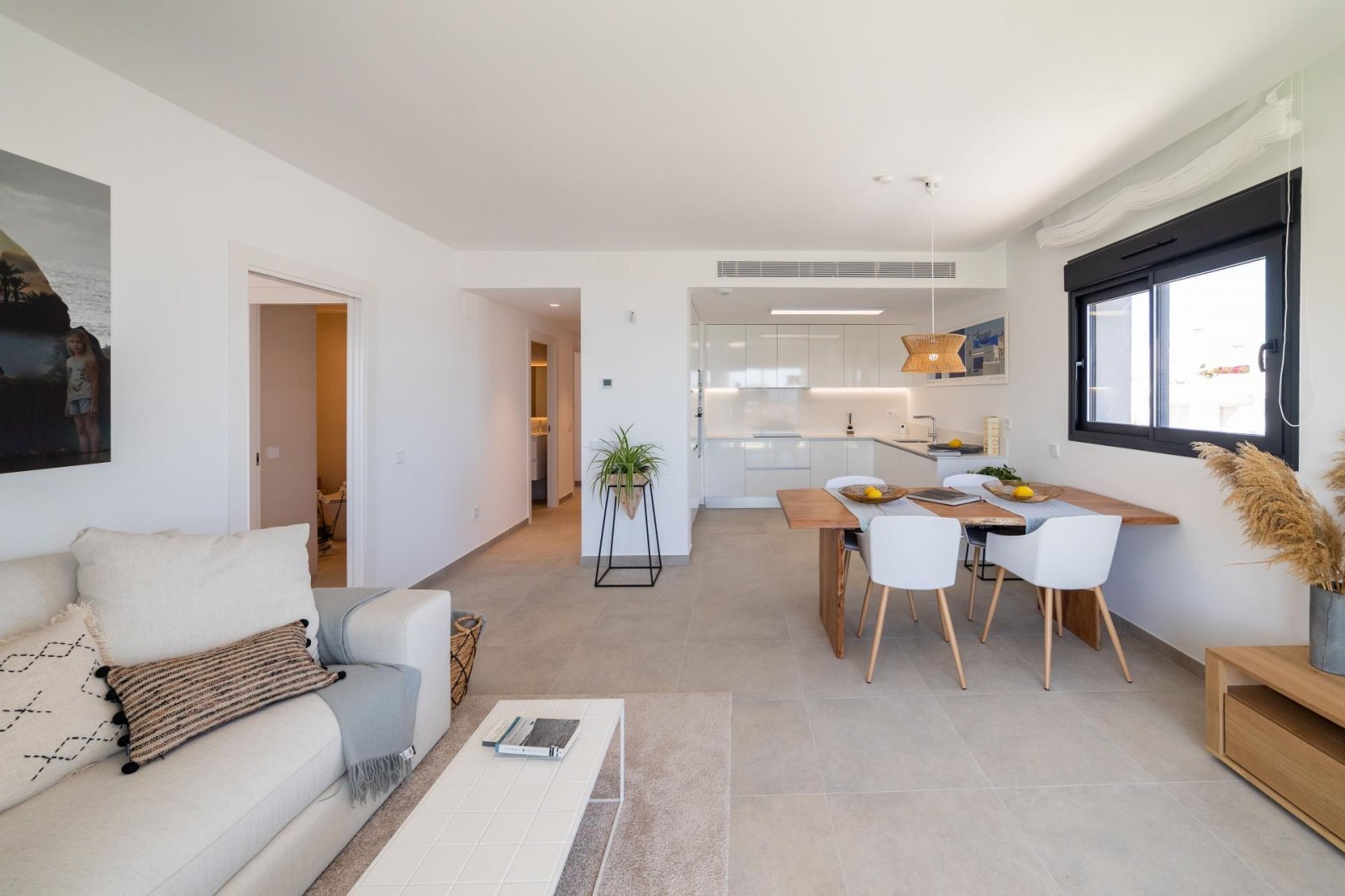 Komfortables Apartment mit Pool, privatem Garten und Tiefgarage